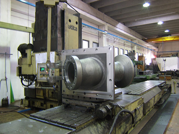 pezzo per industria idroelettrica