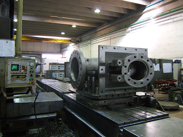 pezzo per industria idroelettrica